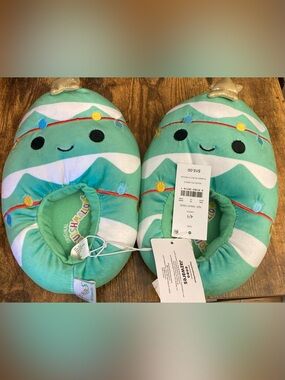 Squishmallows Kids' Christmas Tree Slippers - Green Size 4-5 New